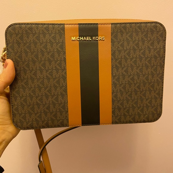 SOLD!!!!! Michael Kore Bag - Picture 1 of 4